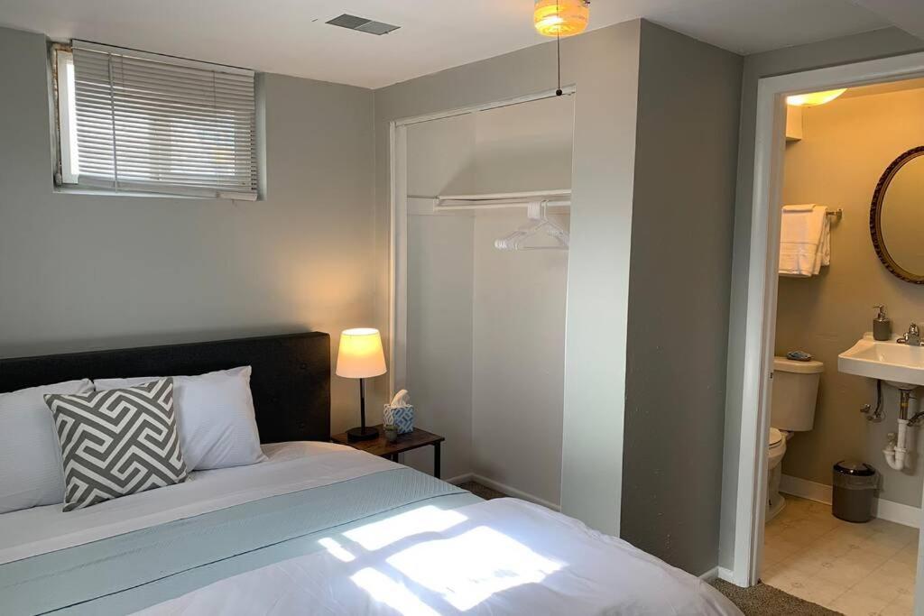 3 King Beds + Bunk Beds On Broadway Villa Littleton Exterior foto