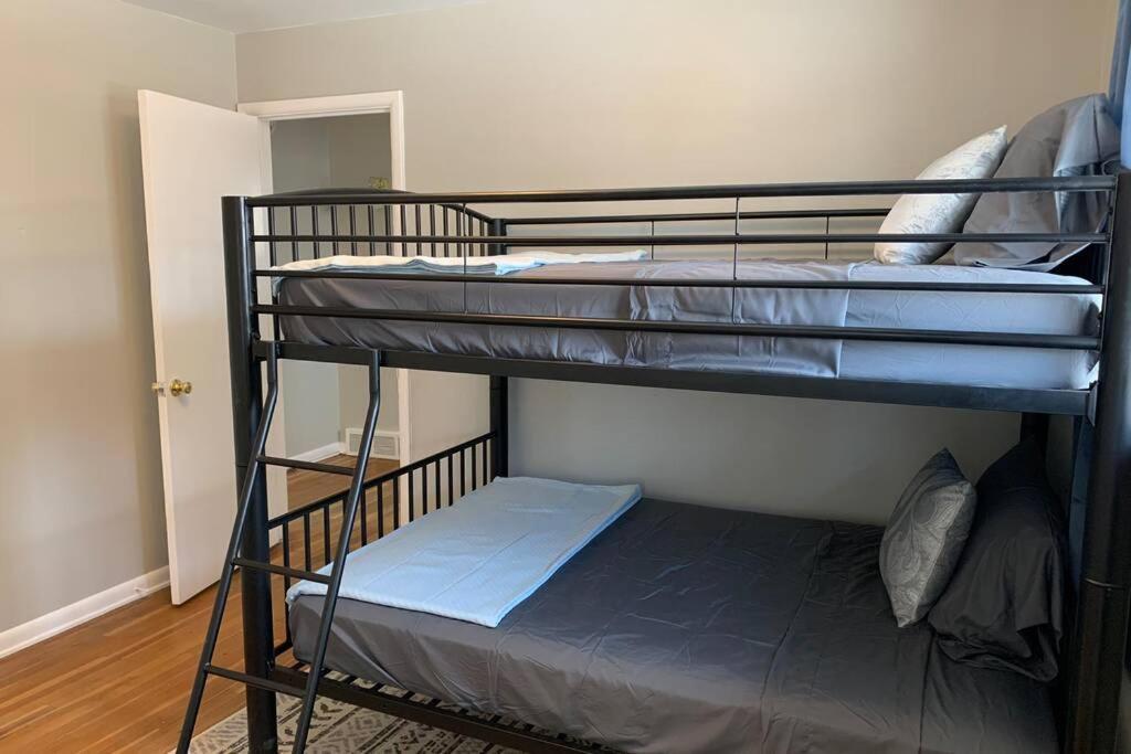 3 King Beds + Bunk Beds On Broadway Villa Littleton Exterior foto
